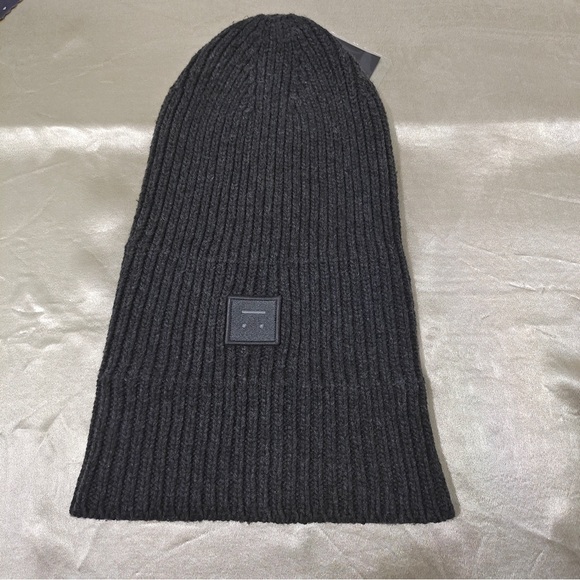 Acne Studios Face Patch Beanie - Gray - Picture 4 of 7